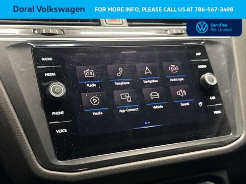 Certified 2022 Volkswagen Tiguan SE image 18