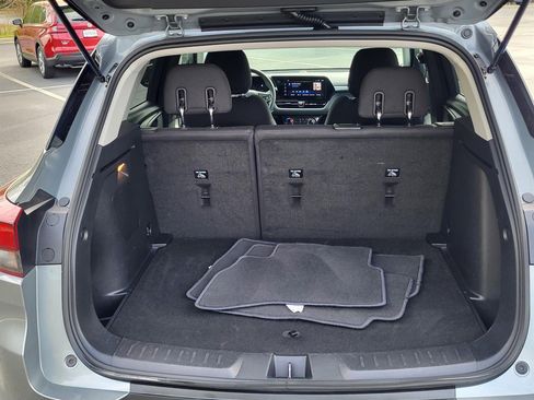 Used 2025 Chevrolet TrailBlazer LT image 4