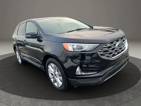 Used 2022 Ford Edge Titanium AWD/4WD image 3