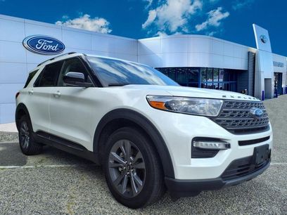 Certified 2022 Ford Explorer XLT w/ Equipment Group 202A