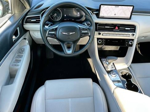 Used 2025 Genesis G70 2.5T image 22