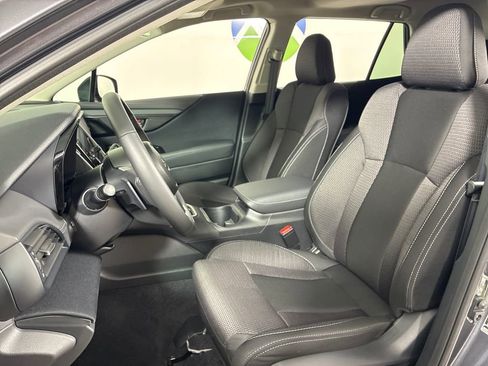 Used 2025 Subaru Outback Premium w/ Popular Package #1A image 27