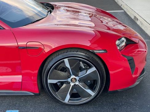 Used 2020 Porsche Taycan Turbo S image 22