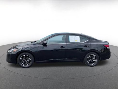 Used 2025 Nissan Sentra SV FWD image 9