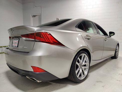 Used 2019 Lexus IS 300 F Sport w/ F Sport Package image 7