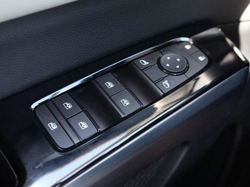 New 2026 Nissan Pathfinder SL AWD/4WD image 21