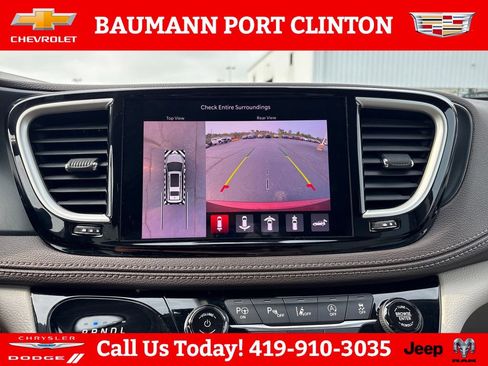 Used 2021 Chrysler Pacifica Touring-L w/ Premium & Safety Sphere Group AWD/4WD image 20