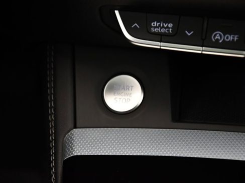 Certified 2025 Audi Q5 2.0T Premium Plus image 29