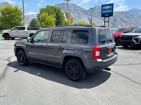 Used 2016 Jeep Patriot Sport FWD image 4