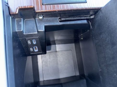 Used 2024 Toyota Sienna XLE image 18