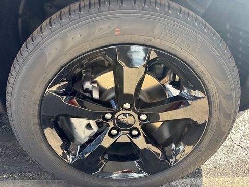 New 2025 Jeep Grand Cherokee Limited w/ Black Appearance Package image 30