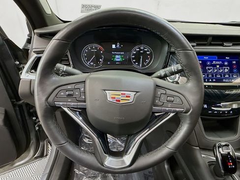 Used 2024 Cadillac XT6 Premium Luxury image 12