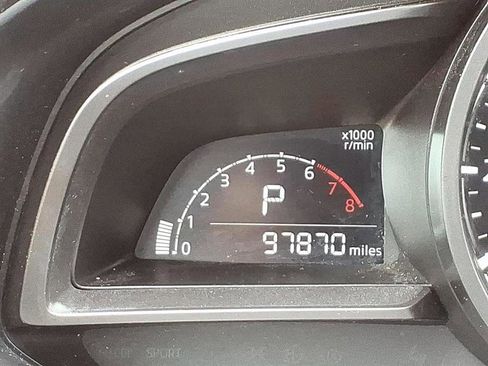 Used 2018 MAZDA MAZDA3 Touring FWD image 23
