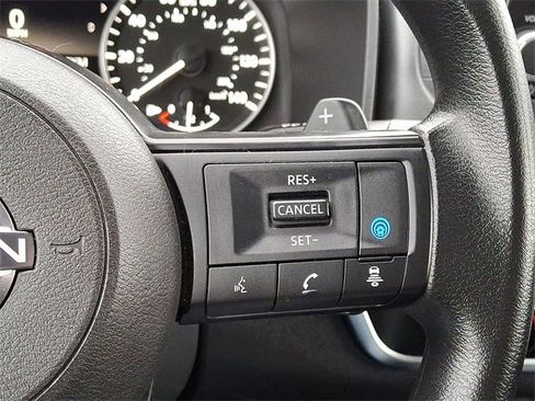 Used 2024 Nissan Rogue SV image 22