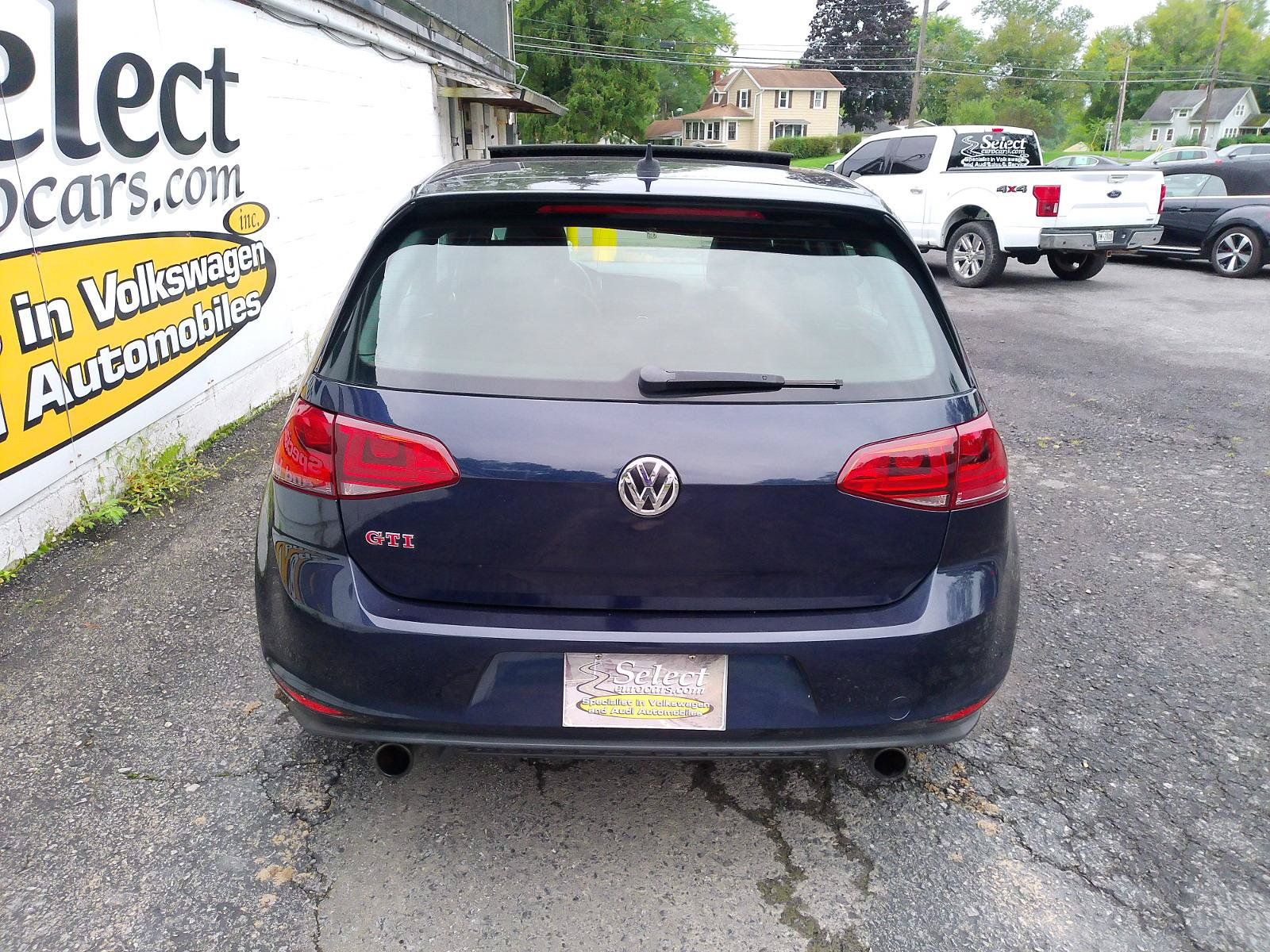 Used 2017 Volkswagen Golf 4-Door FWD image 6
