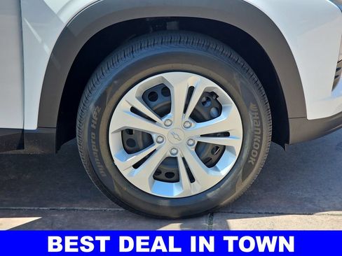 New 2026 Chevrolet Trax LS w/ Driver Confidence Package FWD image 38