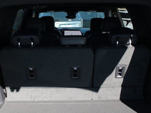 New 2026 Chevrolet Traverse High Country image 10