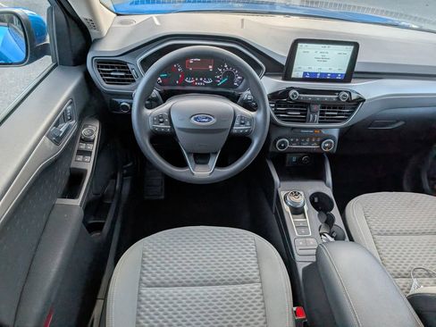Used 2020 Ford Escape SE image 12