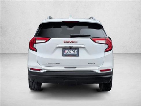 Used 2024 GMC Terrain SLT image 7