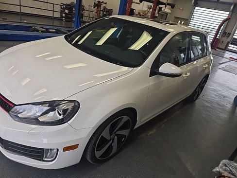 Used 2012 Volkswagen GTI Autobahn FWD image 3