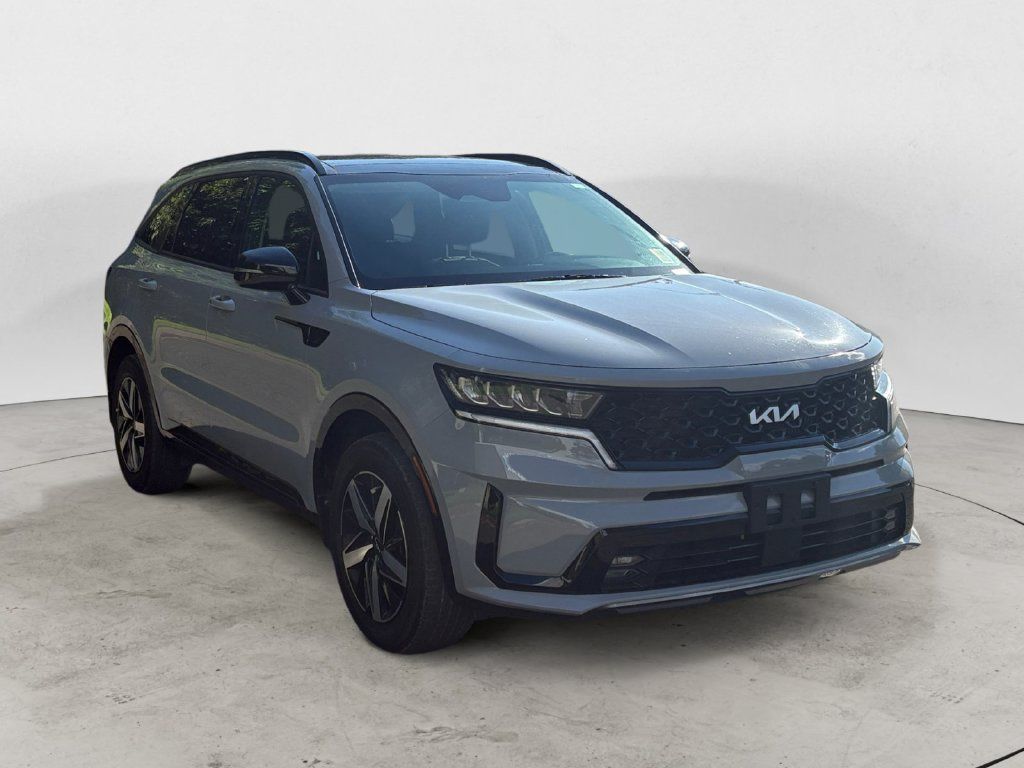 Used 2022 Kia Sorento EX w/ Panoramic Sunroof Package FWD image 3