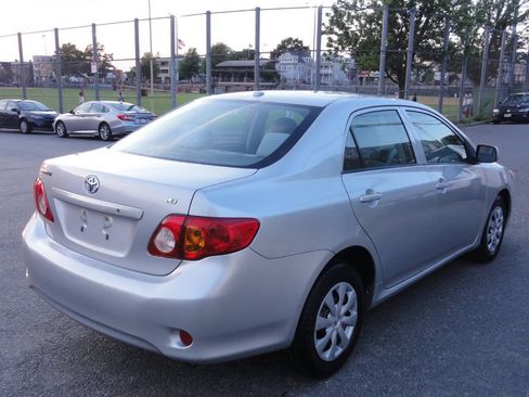 Used 2010 Toyota Corolla LE FWD image 3