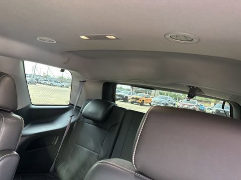 Used 2017 Chevrolet Tahoe LT w/ LT Signature Package image 33