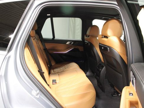 Used 2024 BMW X5 xDrive40i w/ Premium Package AWD/4WD image 10