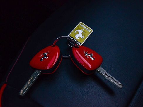 Used 2016 Ferrari California T image 37