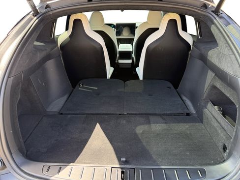 Used 2023 Tesla Model X AWD/4WD image 17