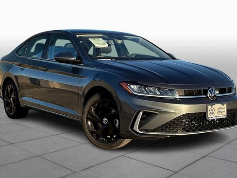 New 2025 Volkswagen Jetta SE image 2