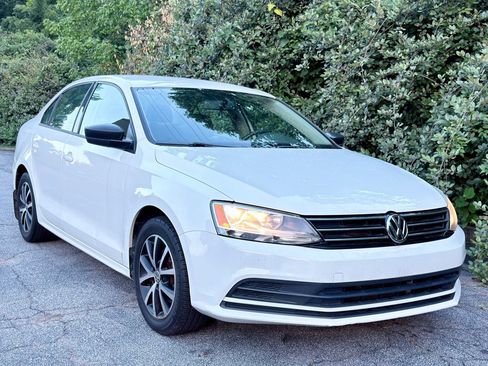 Used 2016 Volkswagen Jetta SE FWD image 5