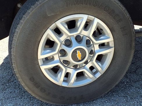 Used 2024 Chevrolet Silverado 2500 LT RWD image 28