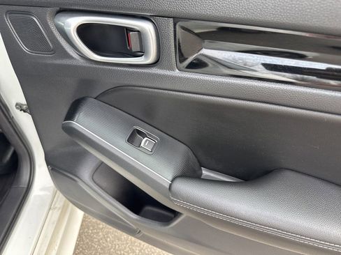 Used 2023 Honda Civic Touring image 14