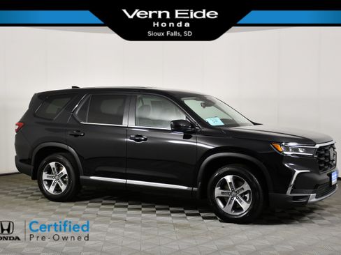 Certified 2025 Honda Pilot EX-L image 1