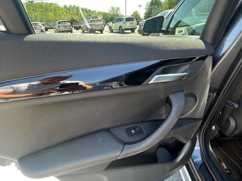 Used 2017 BMW X1 xDrive28i image 14