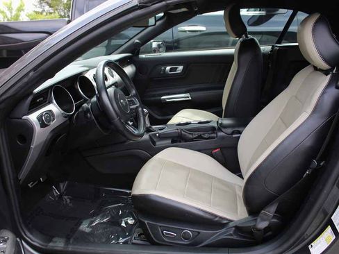 Used 2018 Ford Mustang Premium RWD image 25