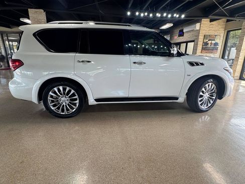 Used 2017 INFINITI QX80 2WD w/ Deluxe Technology Package image 8