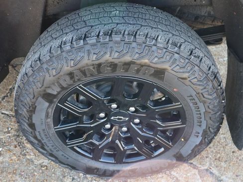 Used 2024 Chevrolet Colorado Trail Boss w/ Advanced Trailering Package image 28