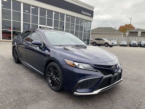 Used 2021 Toyota Camry XSE image 8