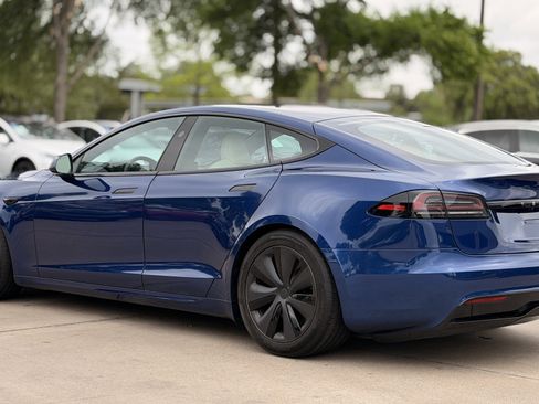 Used 2025 Tesla Model S image 5