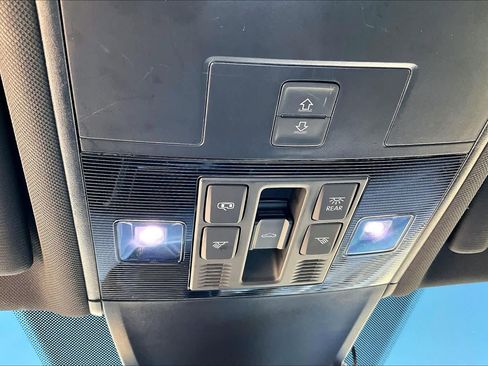 Used 2024 Volkswagen Tiguan SE R-Line w/ MDO Package, Three-Row image 31