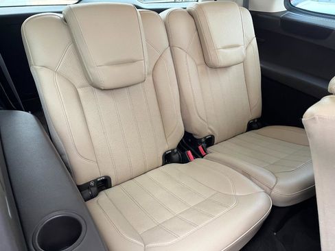 Used 2018 Mercedes-Benz GLS 450 4MATIC w/ Premium Package image 19