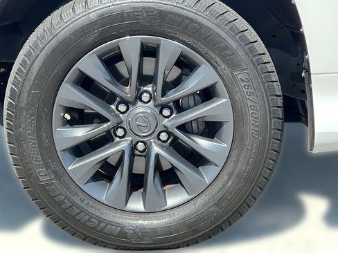 Used 2019 Lexus GX 460 Premium AWD/4WD image 12