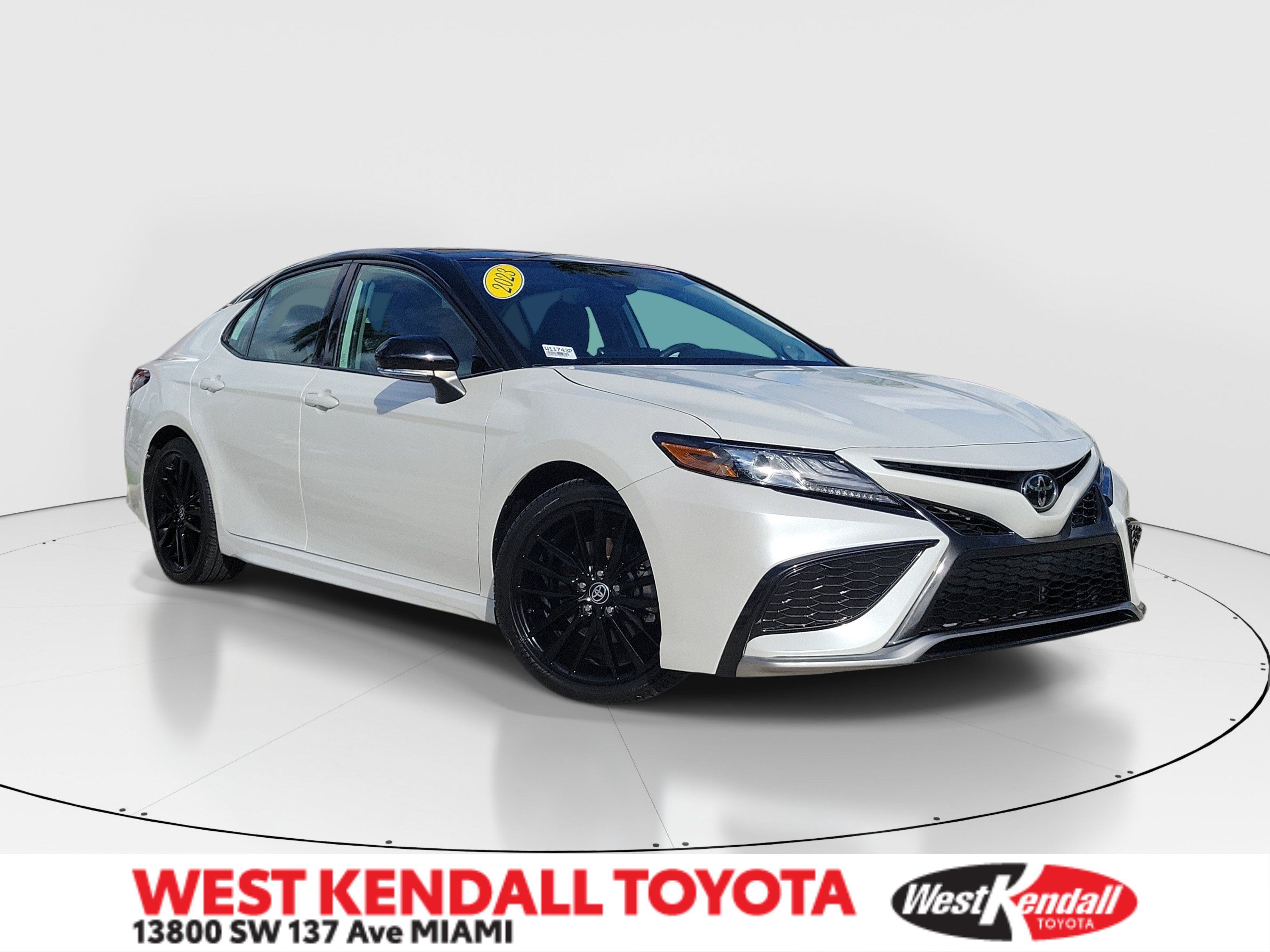 Used 2023 Toyota Camry XSE w/ Navigation Package FWD image 1