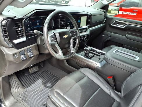 Used 2022 Chevrolet Silverado 1500 LTZ image 23