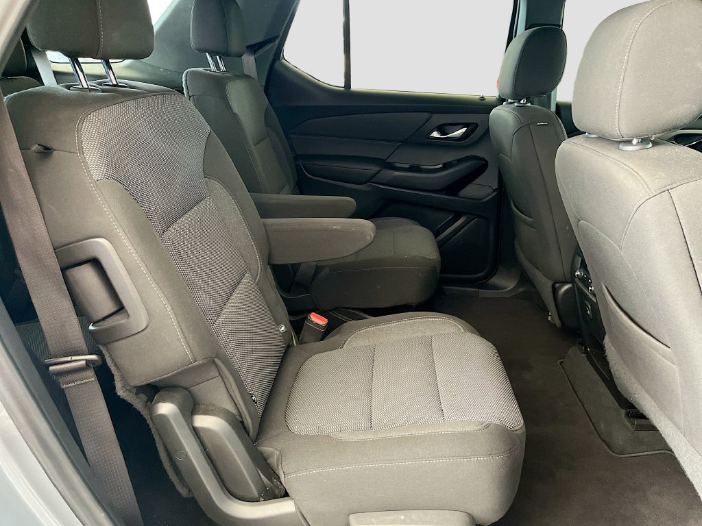 Used 2023 Chevrolet Traverse LT FWD image 29