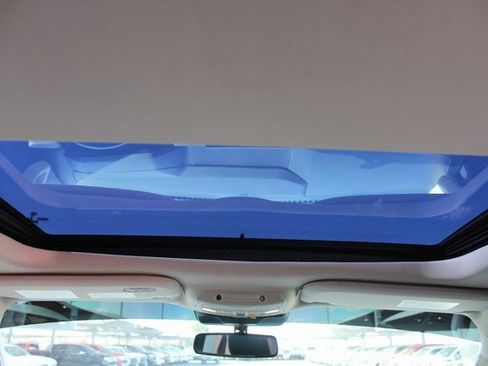 Used 2023 Ford Expedition XLT image 25