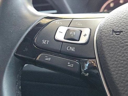 Used 2021 Volkswagen Passat 2.0T SE image 8