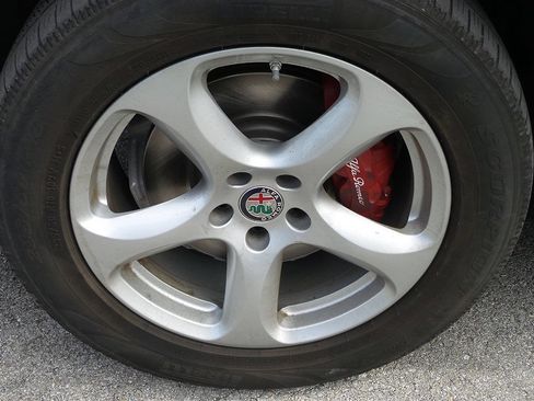Used 2019 Alfa Romeo Stelvio RWD image 18